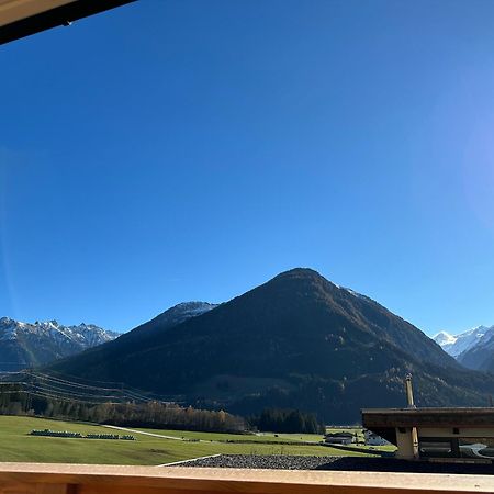 Exklusives Chalet-Haus Mit Gletscherblick Hotel Neukirchen am Grossvenediger Exterior photo